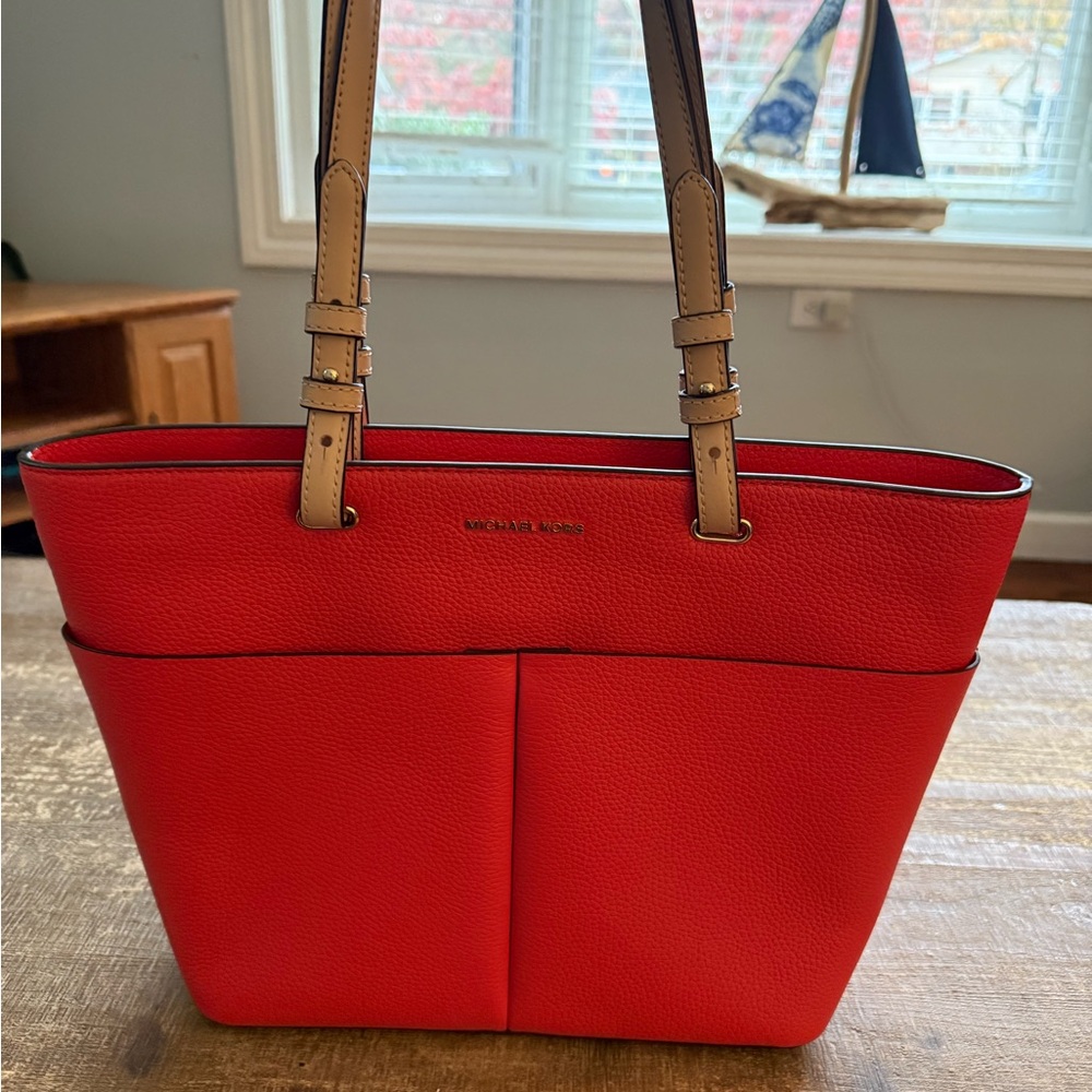 Michael Kors Vibrant Tote Bag